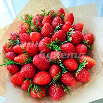 Букет из 40 ягод клубники